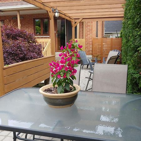 3 Bedrooms 3 Beds Near Metro -2 Parking Free 몬트리올 외부 사진