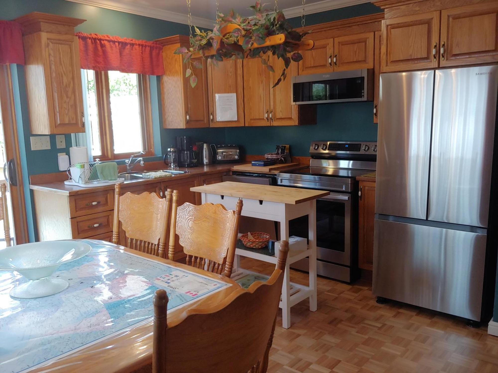 3 Bedrooms 3 Beds Near Metro -2 Parking Free 몬트리올 외부 사진